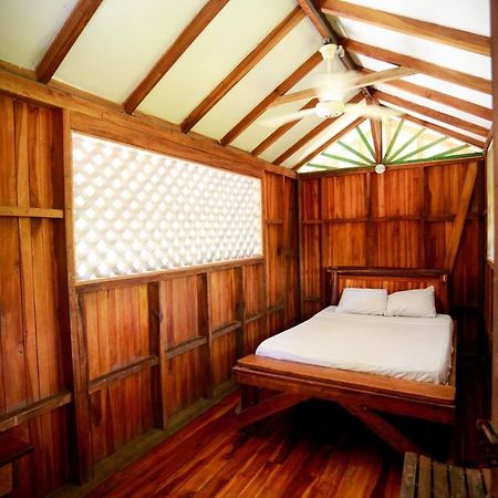 Puerto Viejo de Talamanca Hotel Puerto Viejo - Estd 1939 المظهر الخارجي الصورة