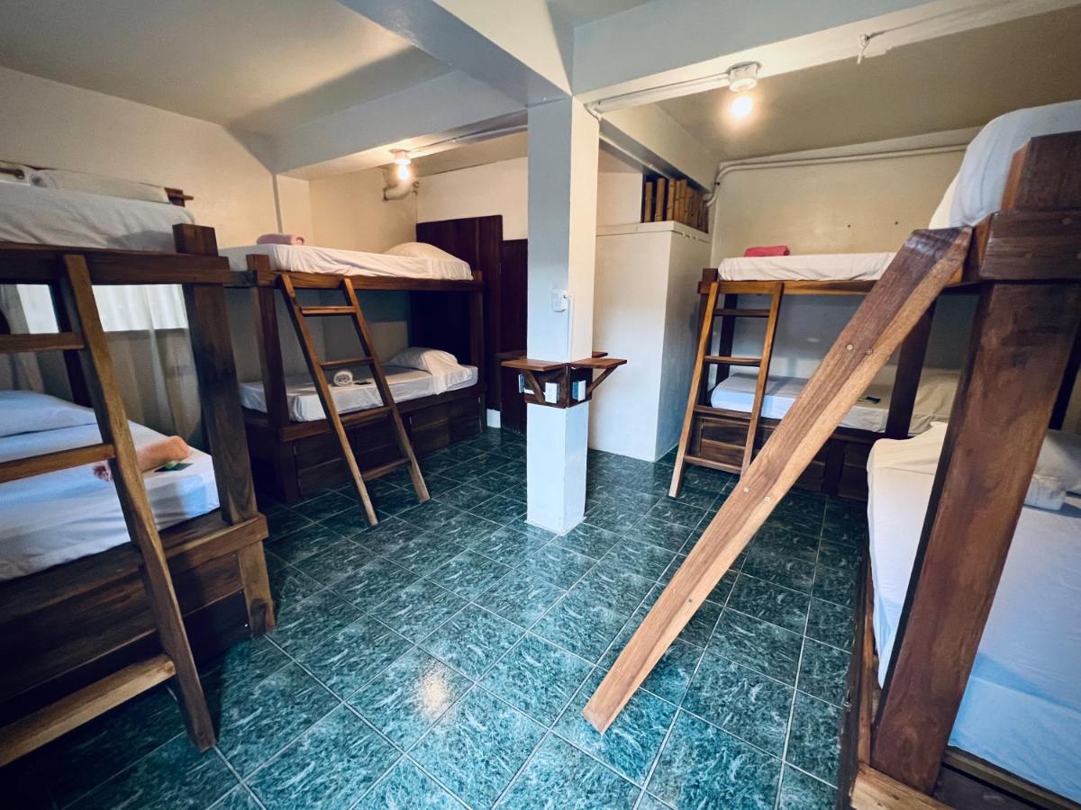 Puerto Viejo de Talamanca Hotel Puerto Viejo - Estd 1939 المظهر الخارجي الصورة