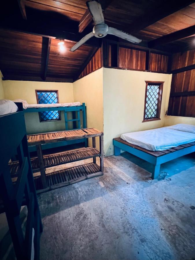 Puerto Viejo de Talamanca Hotel Puerto Viejo - Estd 1939 المظهر الخارجي الصورة