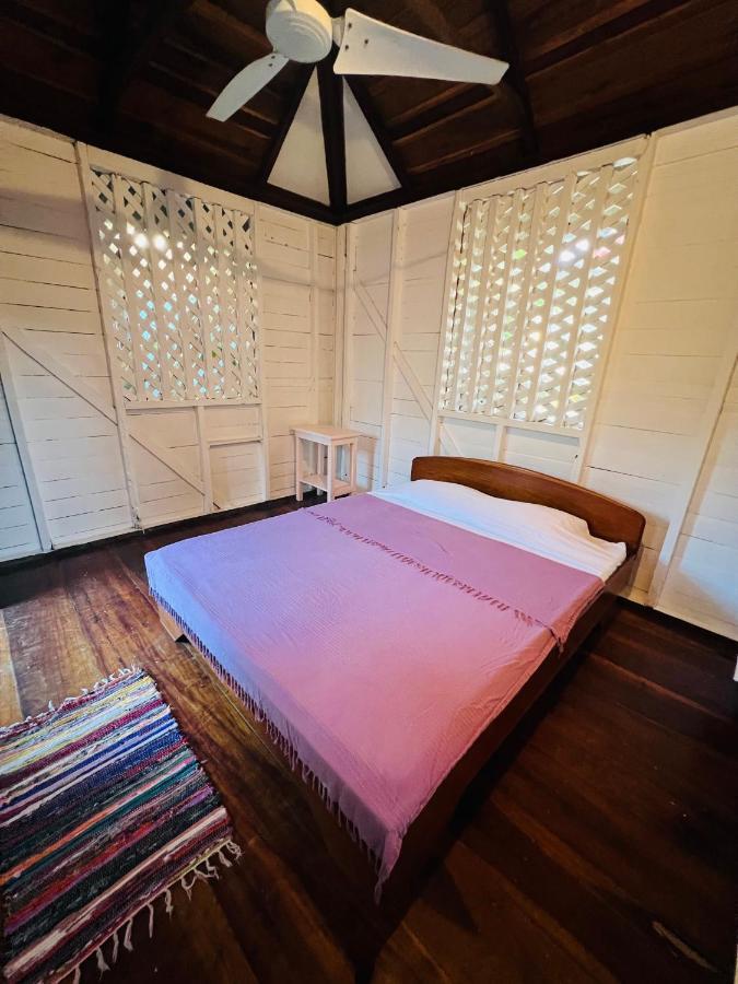 Puerto Viejo de Talamanca Hotel Puerto Viejo - Estd 1939 المظهر الخارجي الصورة