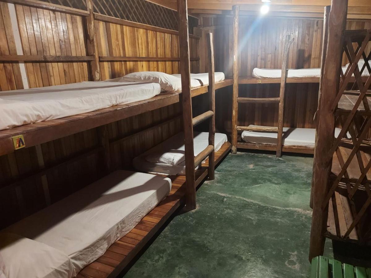 Puerto Viejo de Talamanca Hotel Puerto Viejo - Estd 1939 المظهر الخارجي الصورة